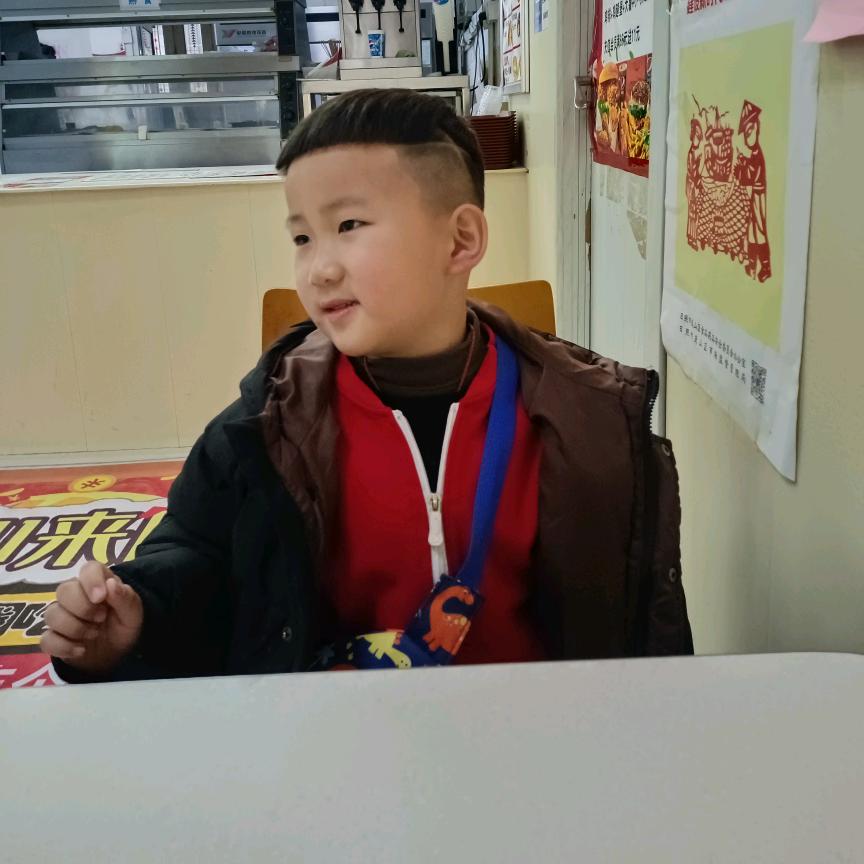 @本宫是王👨‍👩‍👦‍👦