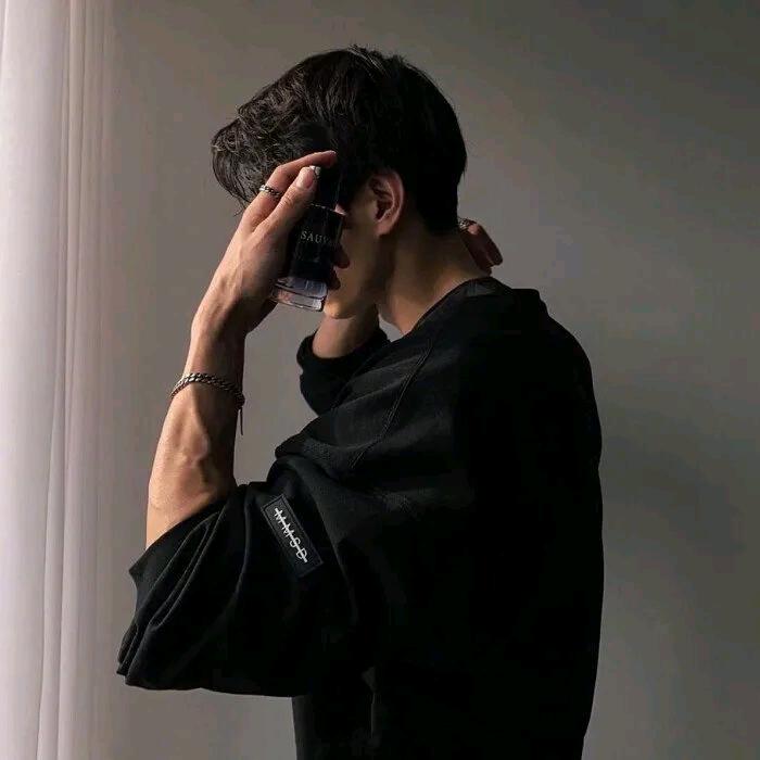 几许竹衣色  °