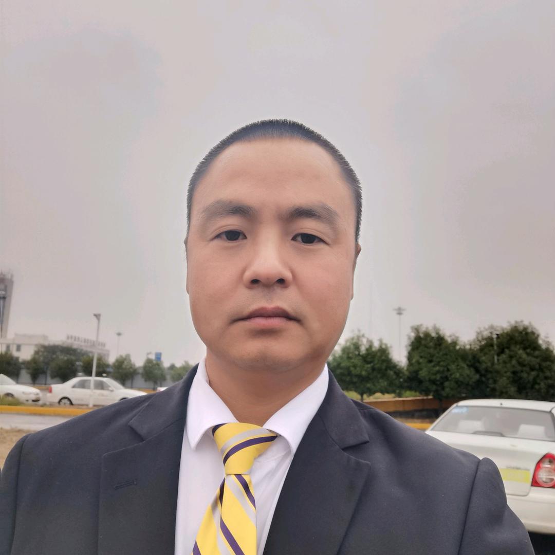 荆州东方时尚教练、冯伟