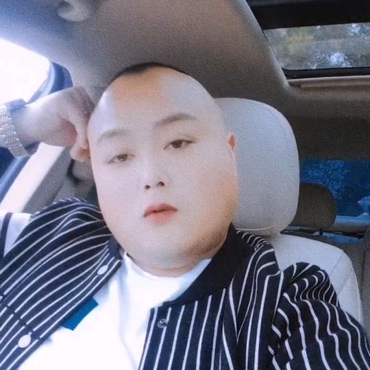 河南小胖（游三助理）