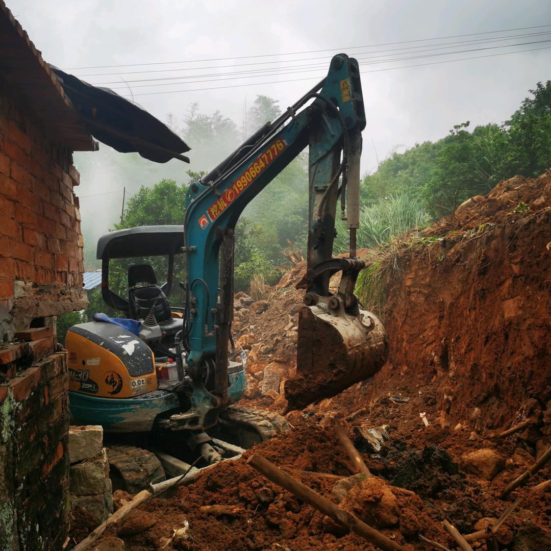 微挖租赁、建筑物拆除、垃圾清运等…