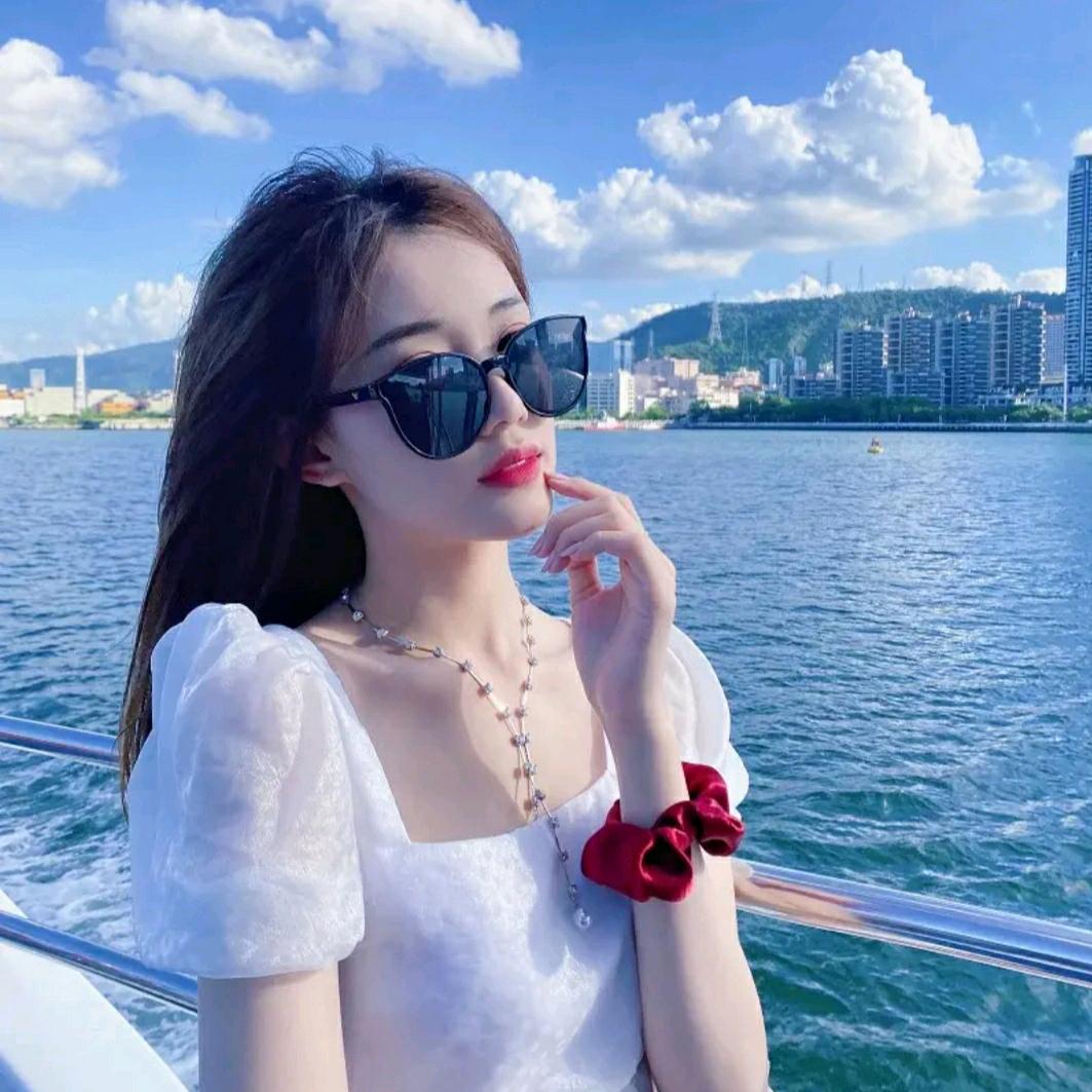艾美爱听歌