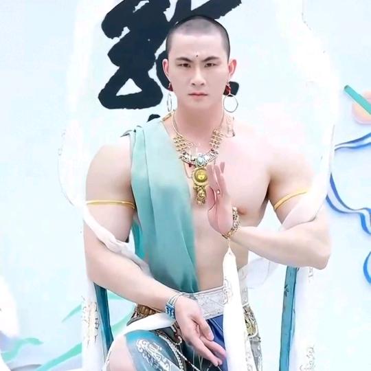 泰州（搞笑）宝哥