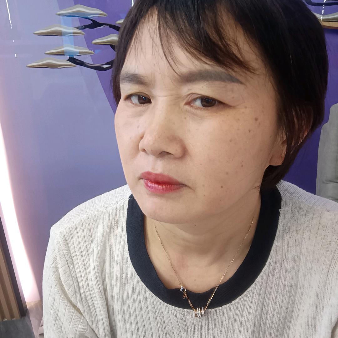 国色天香。