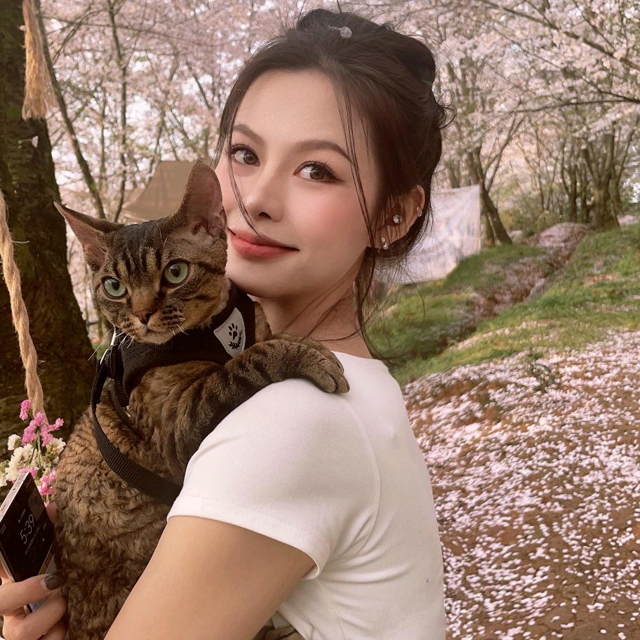 @小Q美眉
