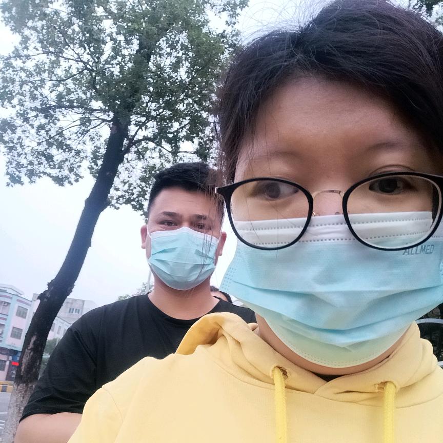 何🐷妹