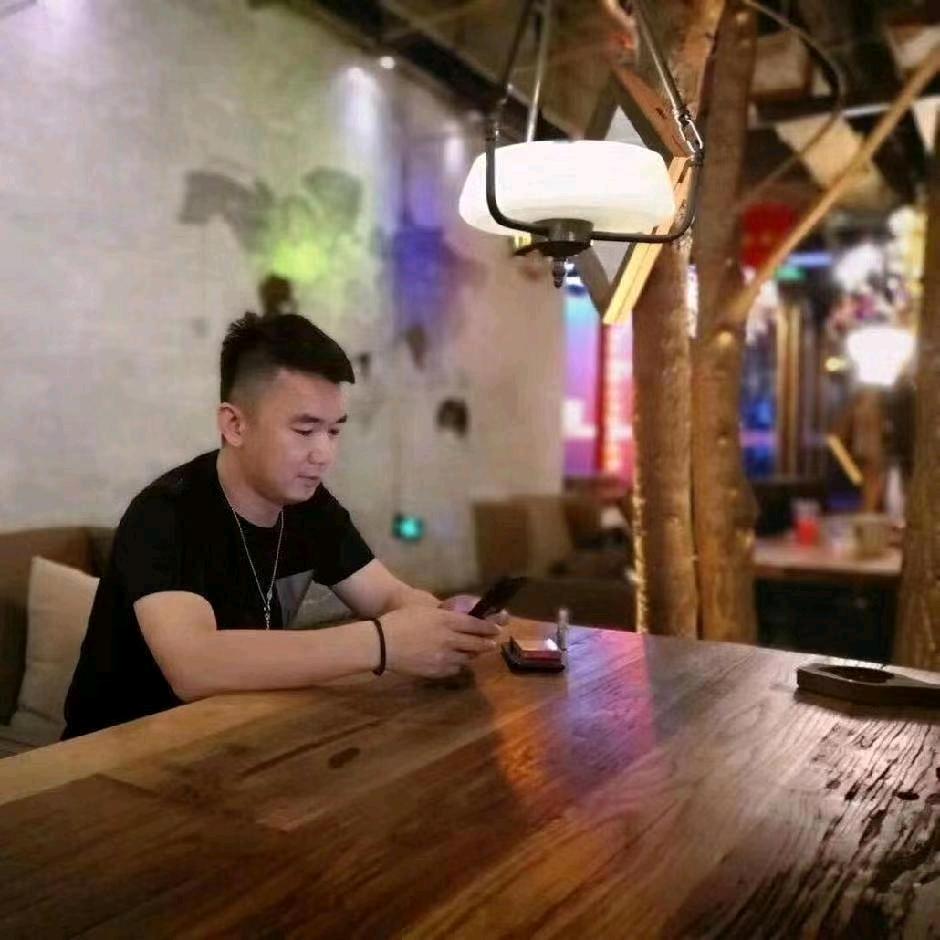 幸运亮哥