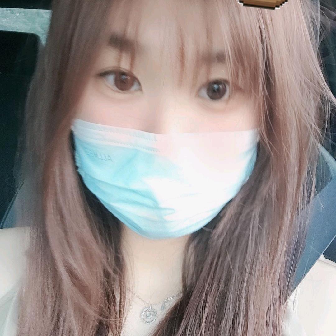 小李爱吃香菜