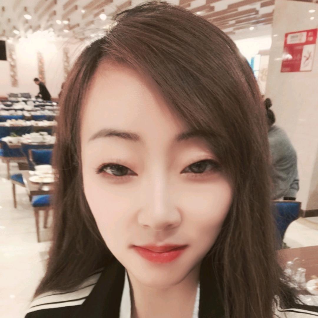 莹莹 很努力（轴一姐）