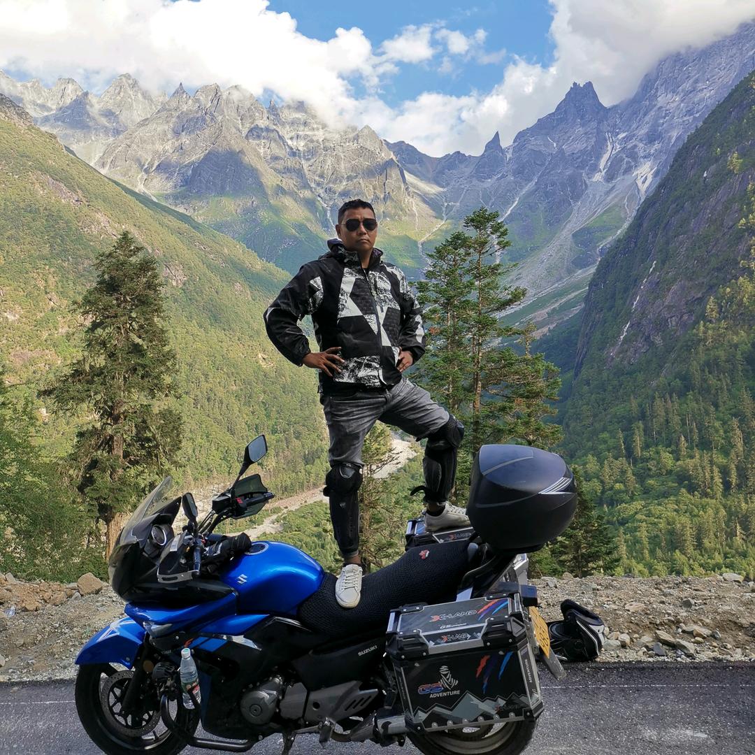 黑哥哥258三角梅