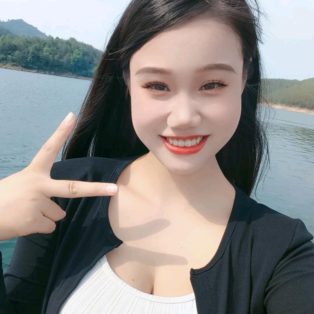 小莹子。