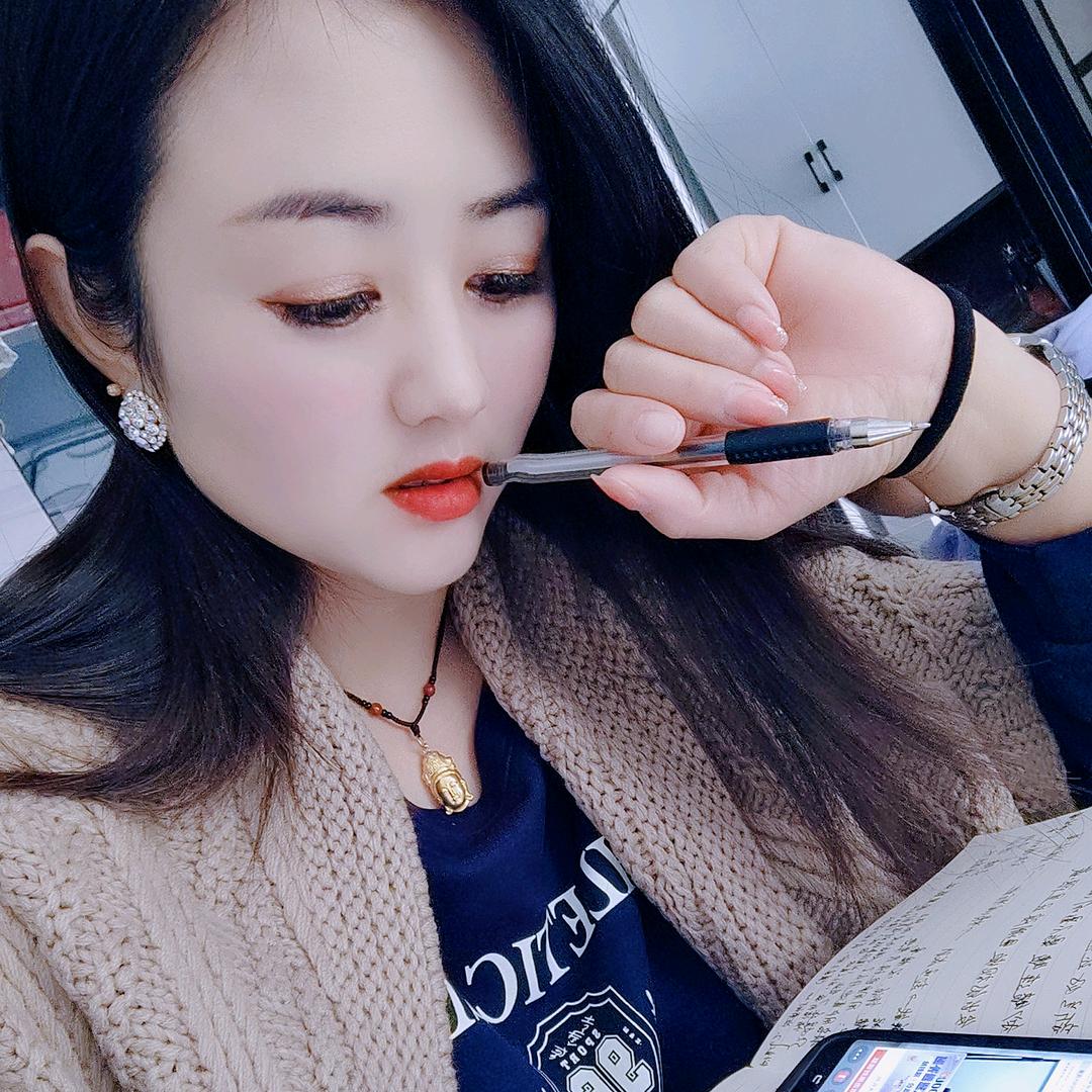 莹莹❤