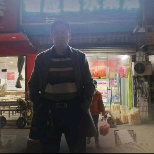 谢应起水果店
