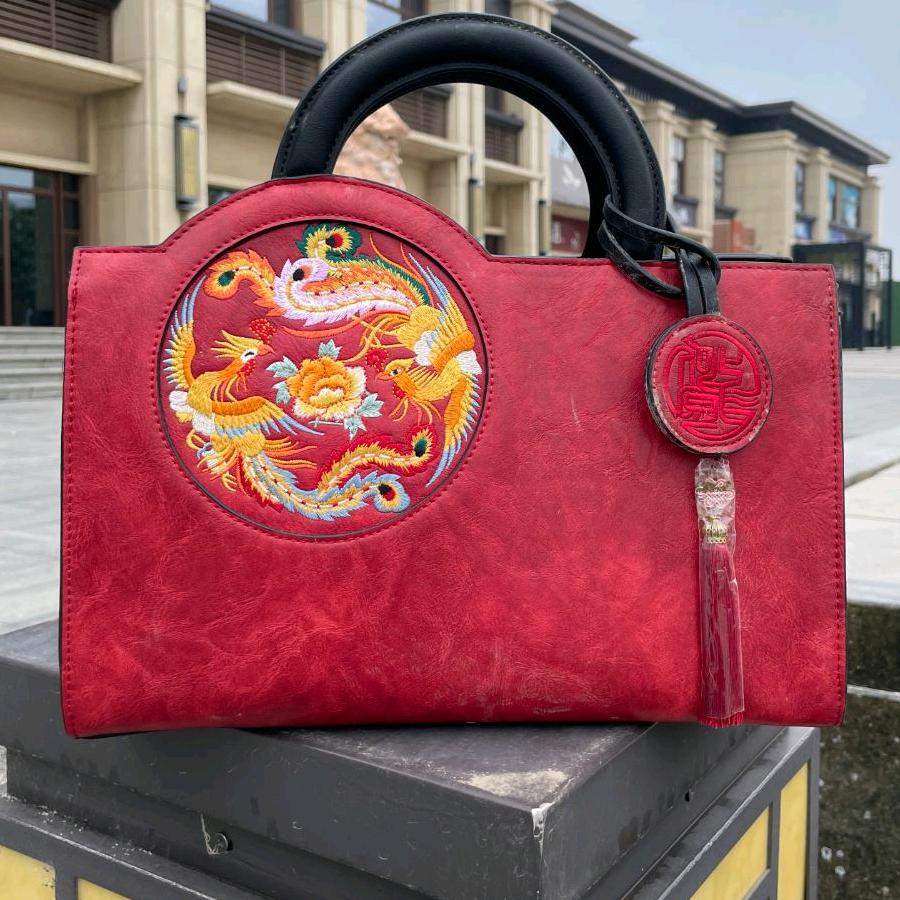 珊瑚国风刺绣包包