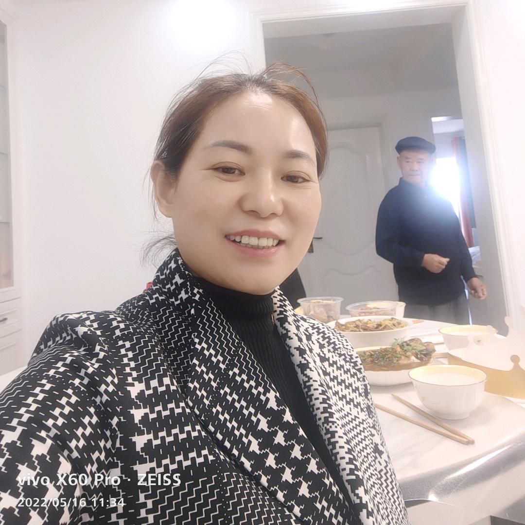 盐城未来裤业芹姐