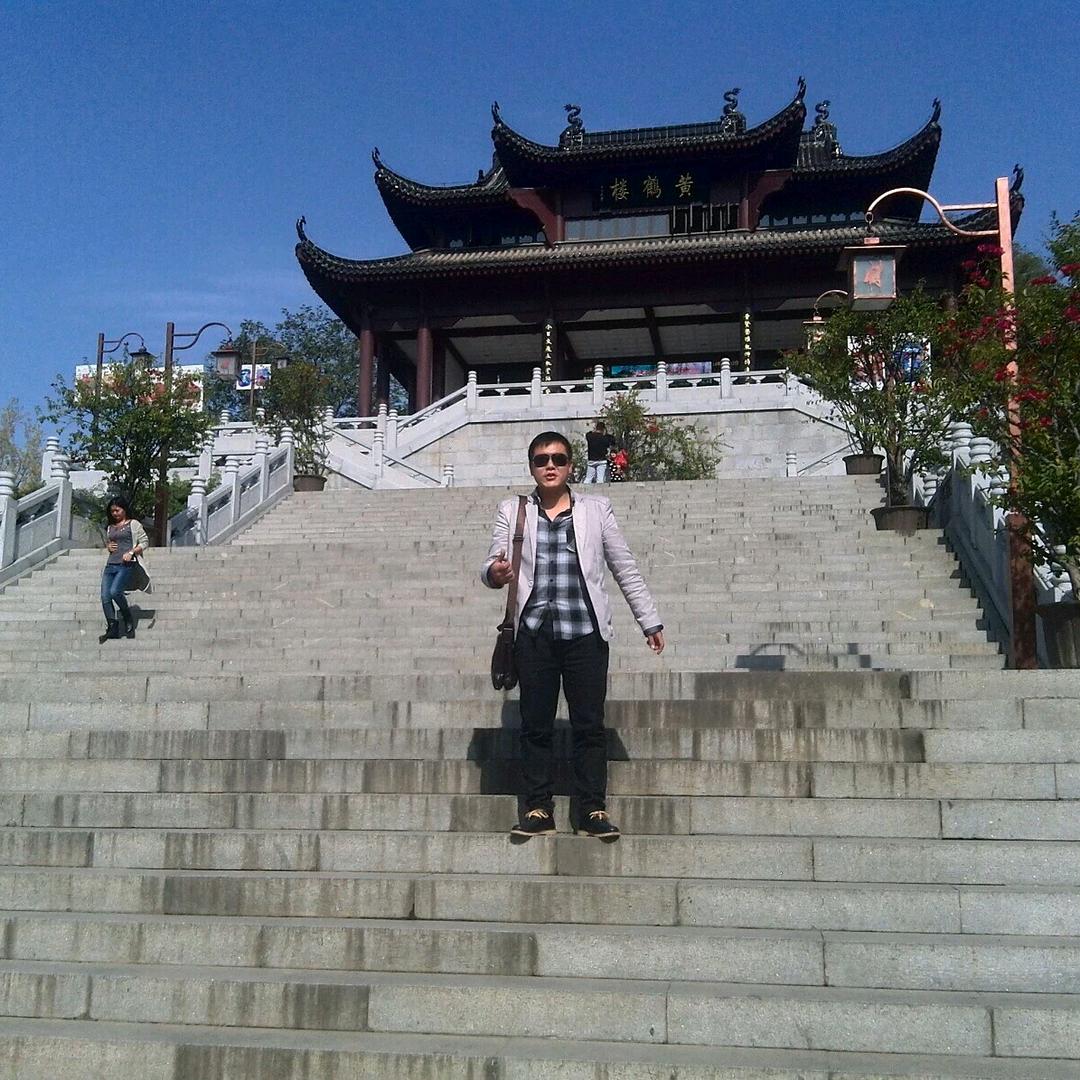 江畔明厨杨群胜