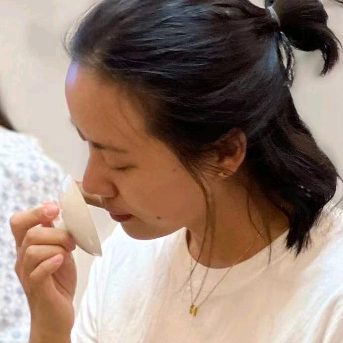 黑白灰的茶