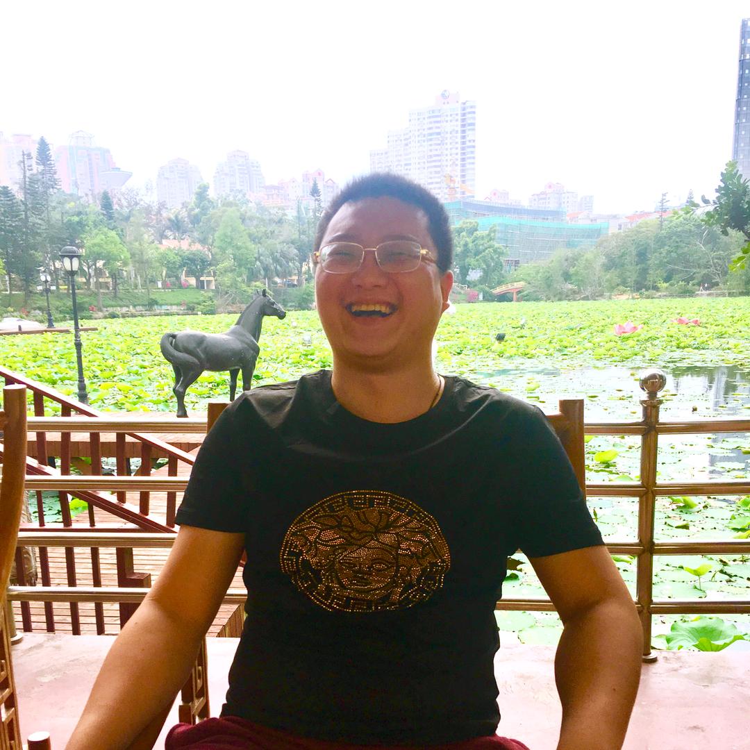 快乐的小彭同学