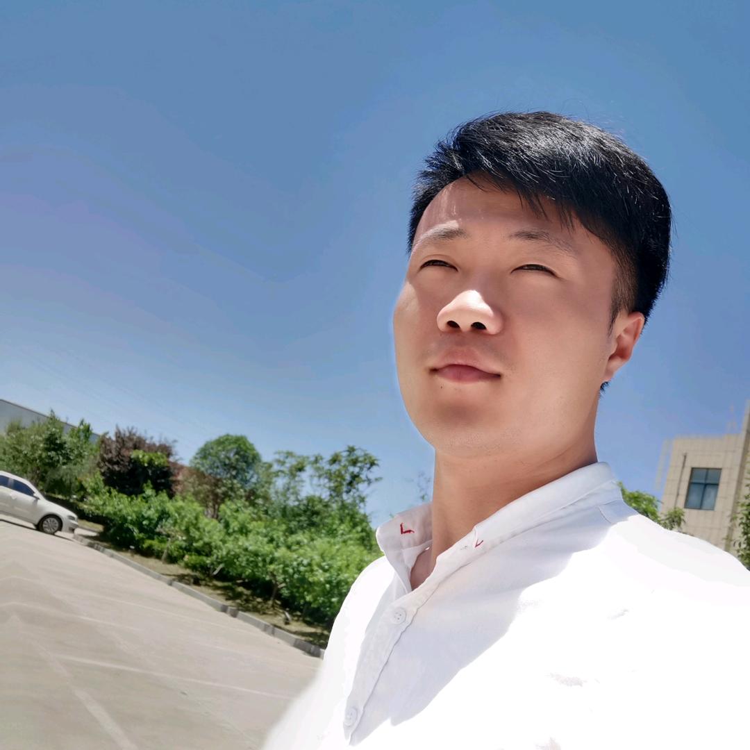 猫头鹰一样的男人