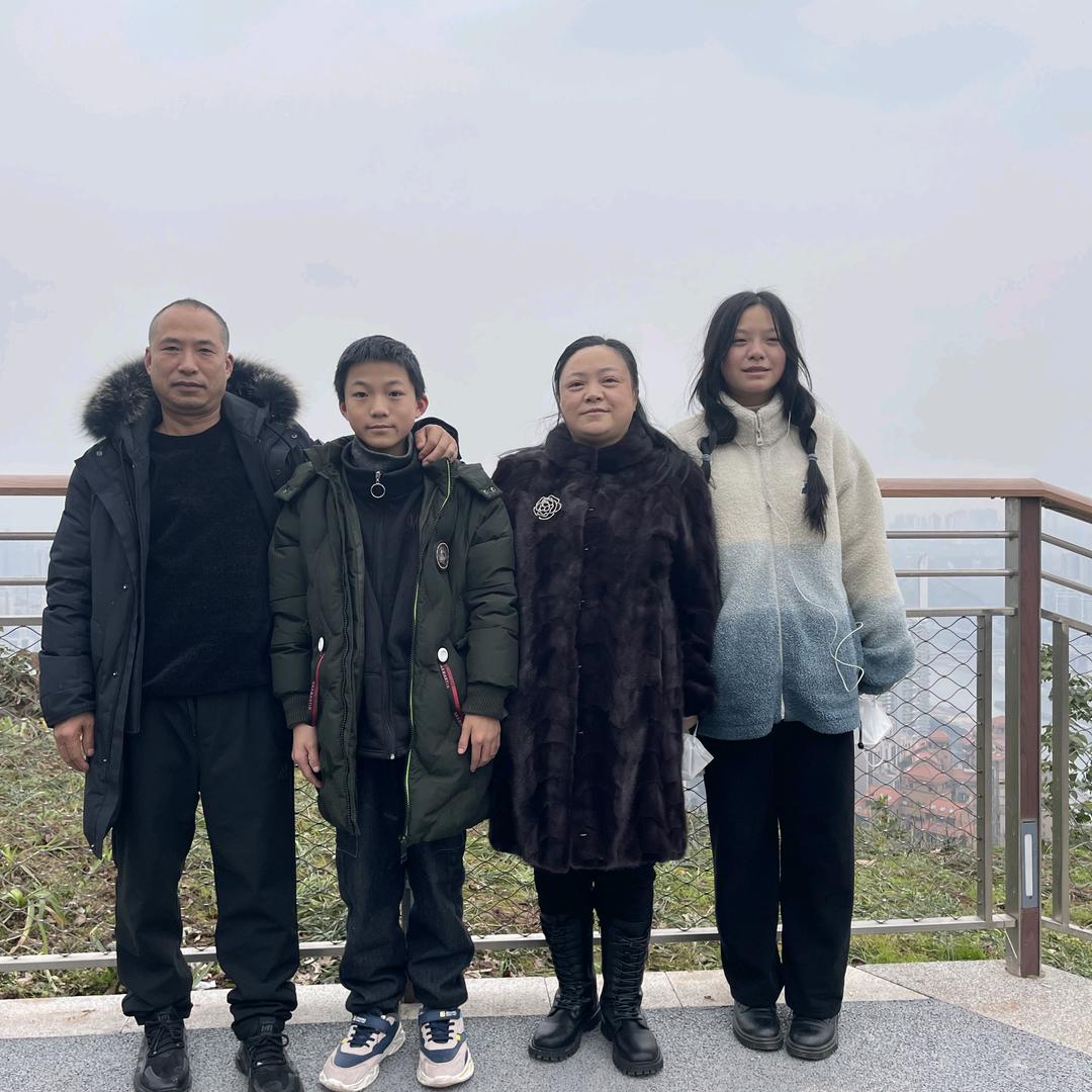 一人一车闯天下，大山里的孩子