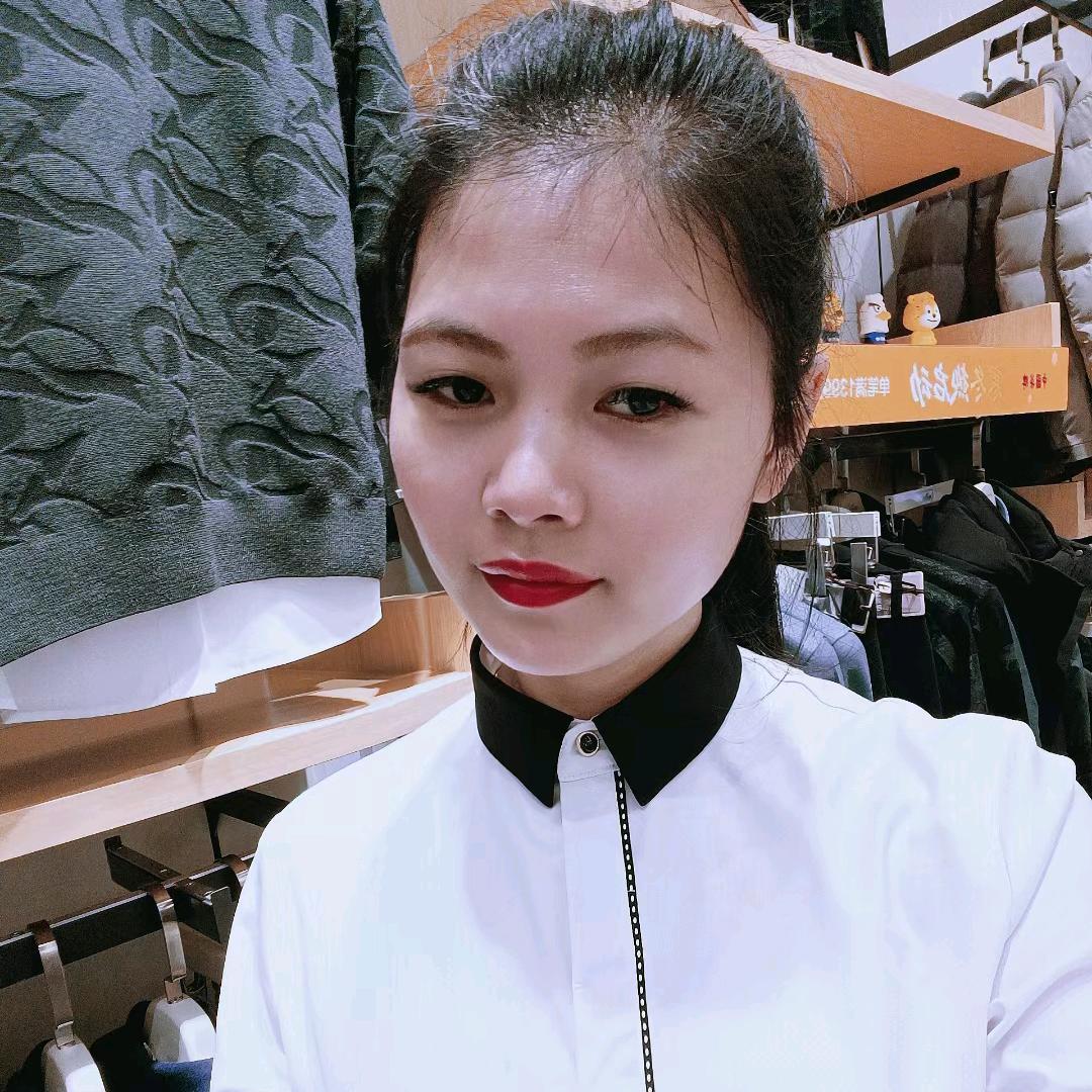 阿莲（福永益田假日广场店中国柒牌）