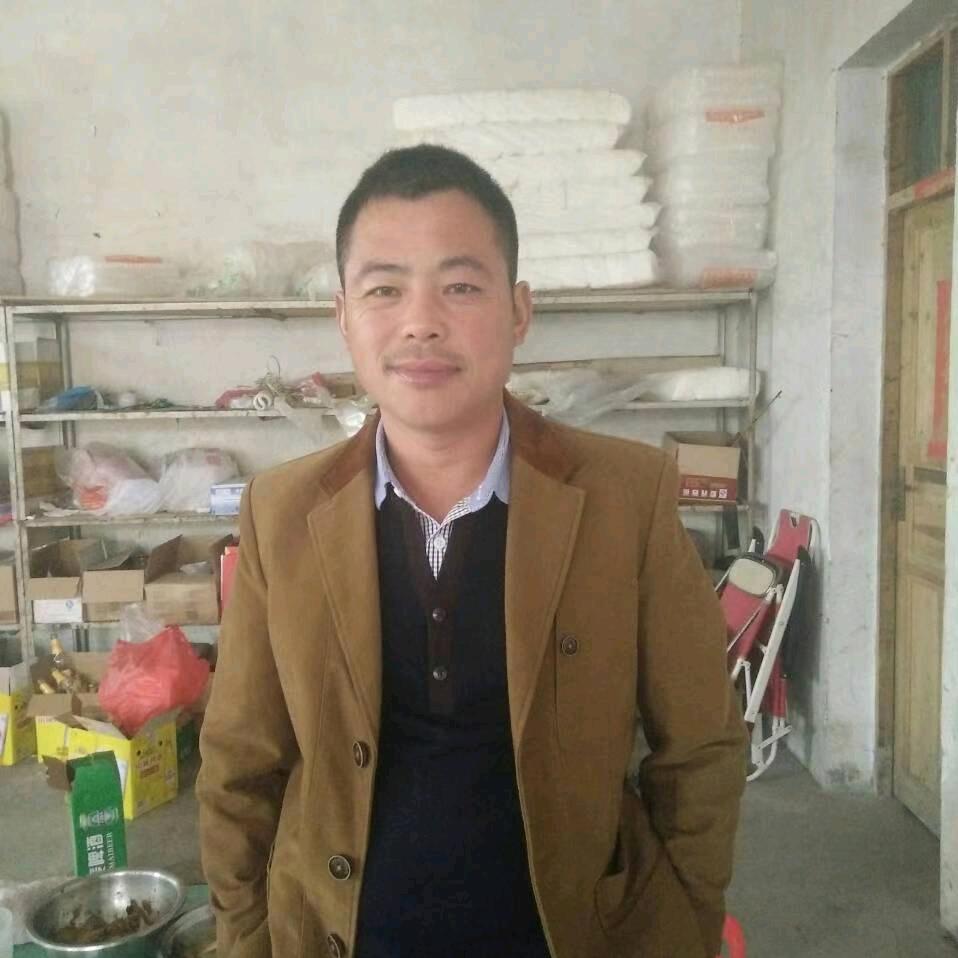 黄孟强包桌社