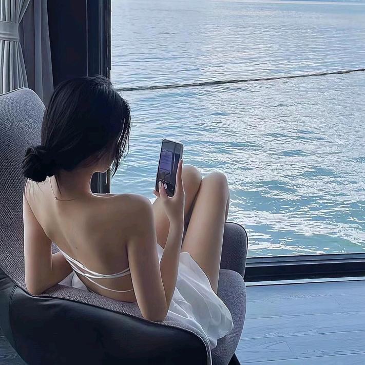 怡   儿.