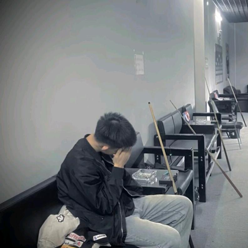 凌晨②点半