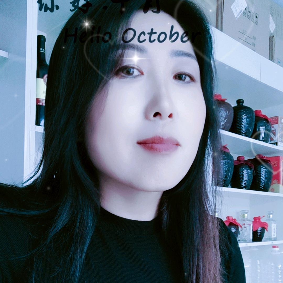 默然浅笑