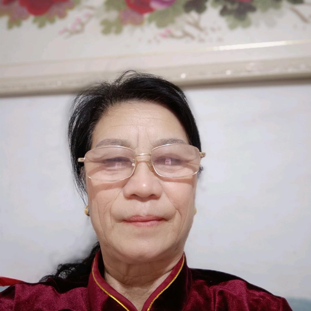 李修英