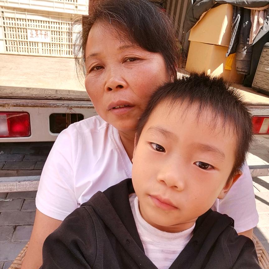 毛女士