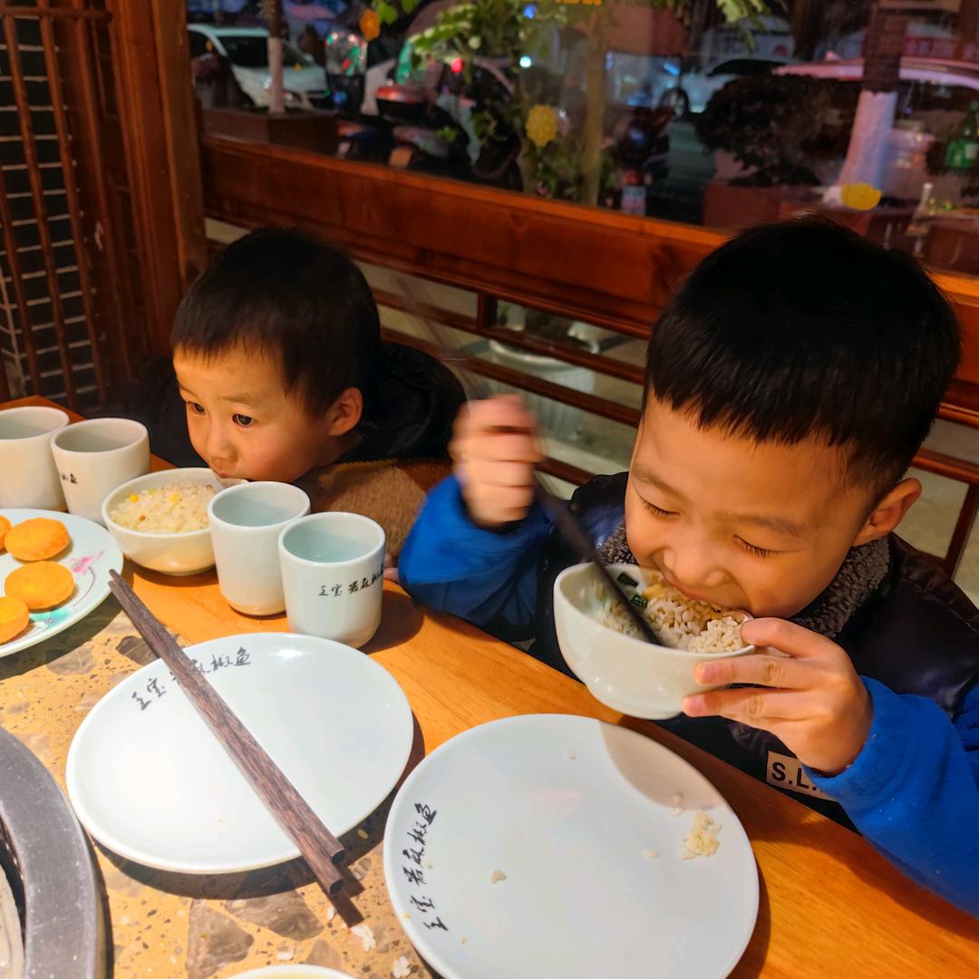 成都友一佳房产经纪有限公司