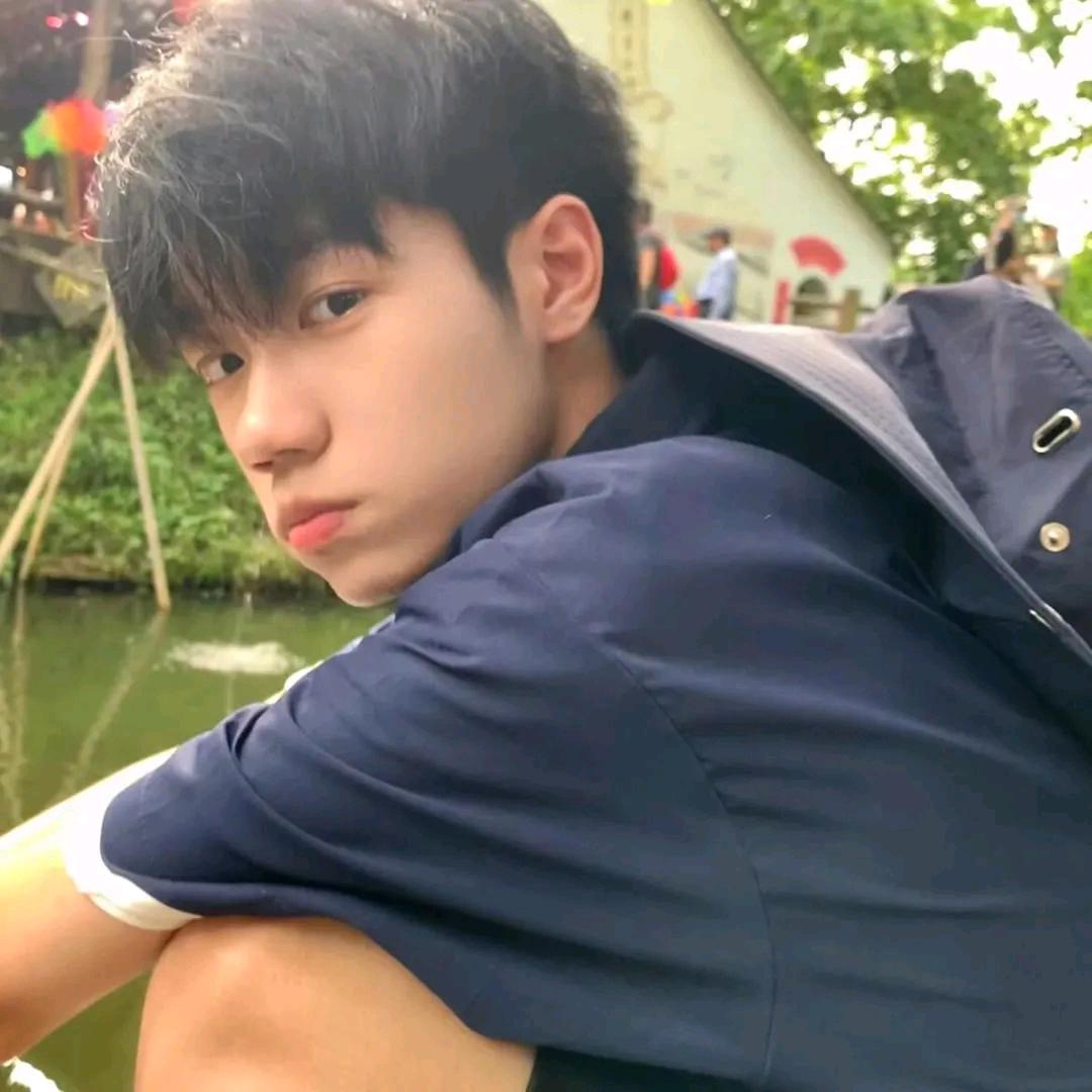 留在哥身边