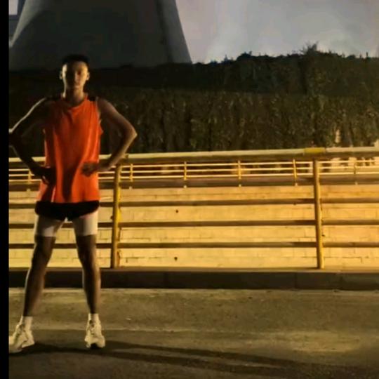 一只困屁小🐷＆