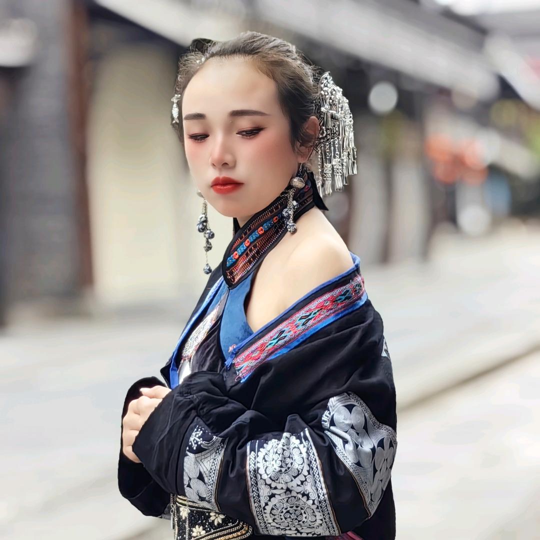 杨芳芳