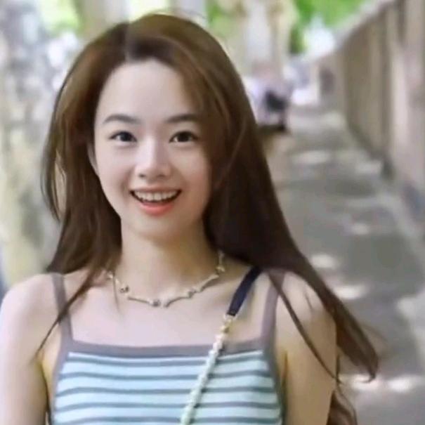 甜甜小幸运（穿搭事业版）