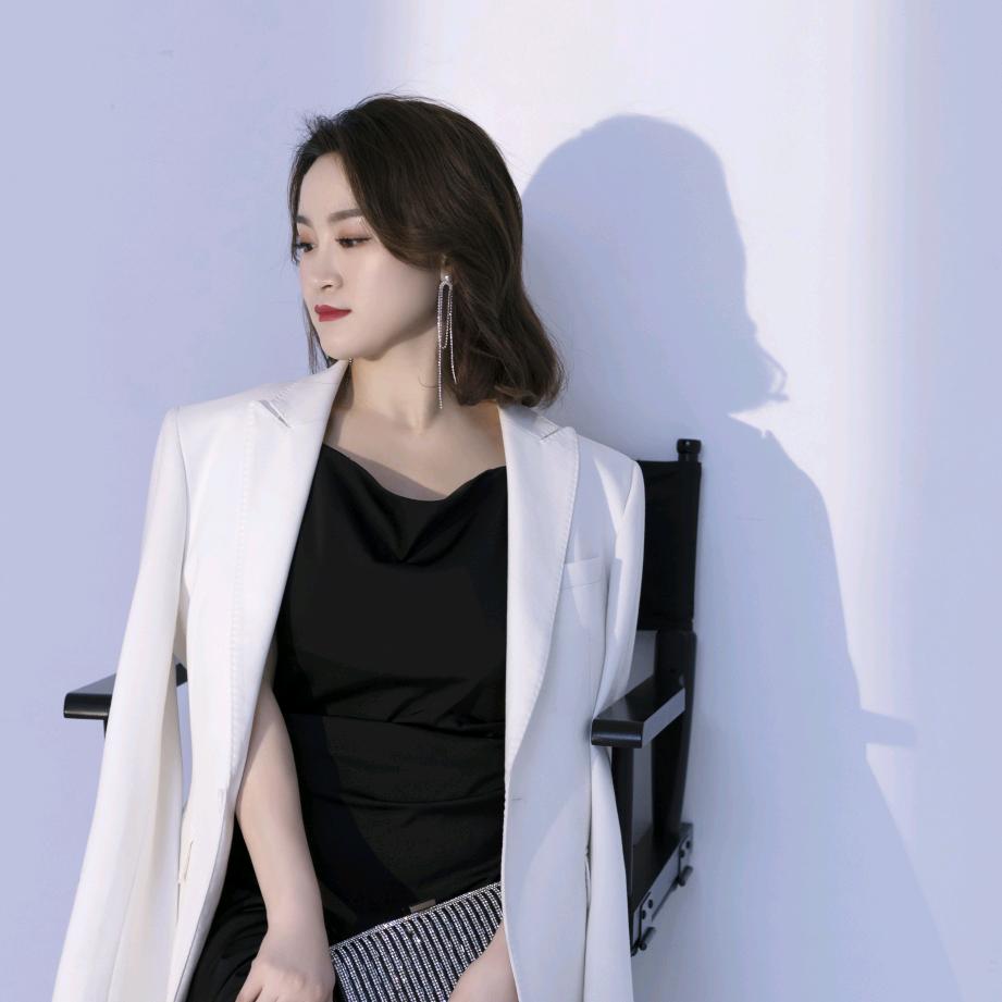 广元眉眼唇美学张莉