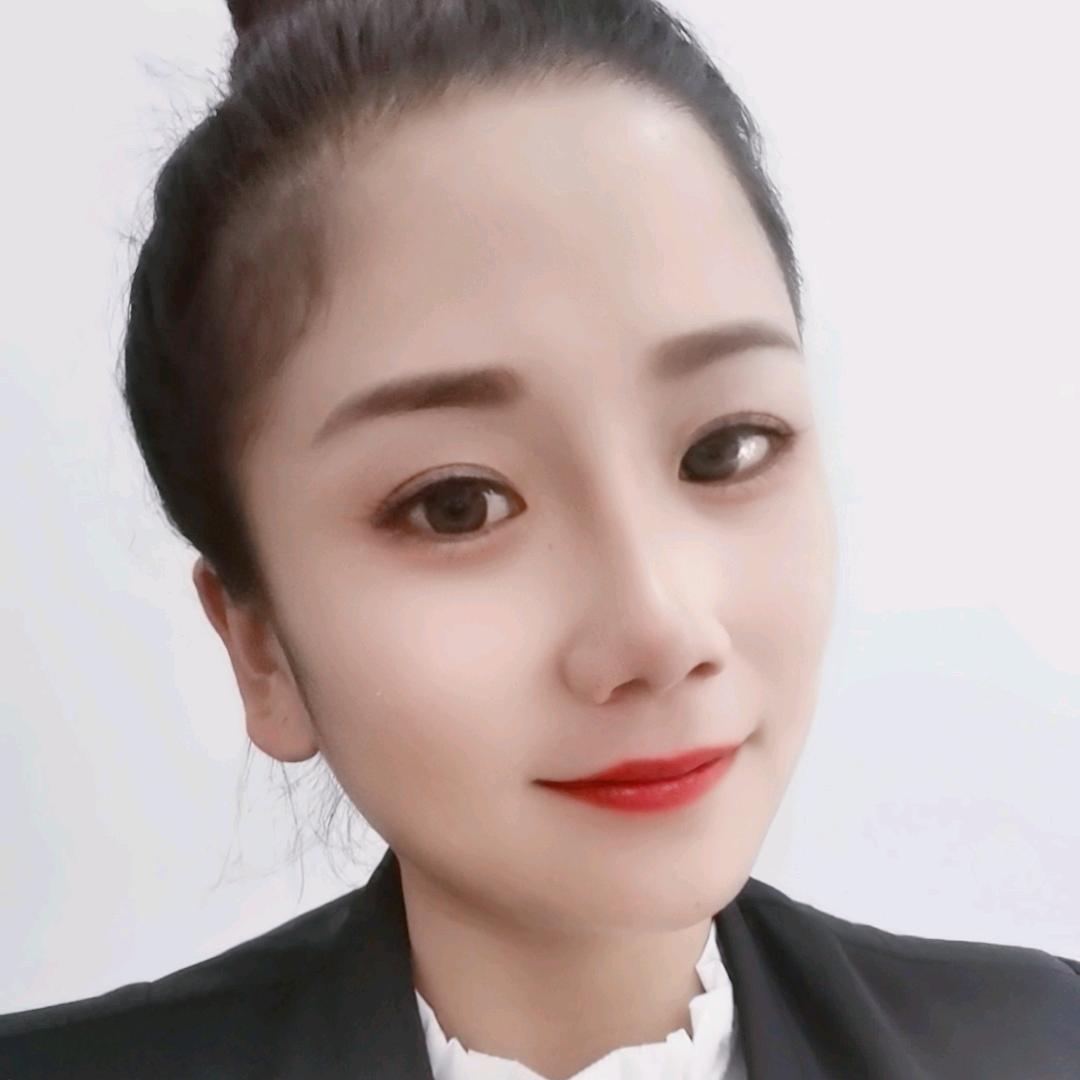 张 小 七