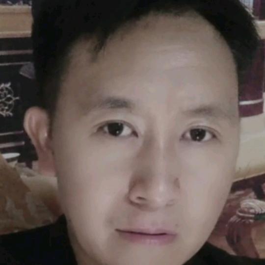罗军巜有故事的人》