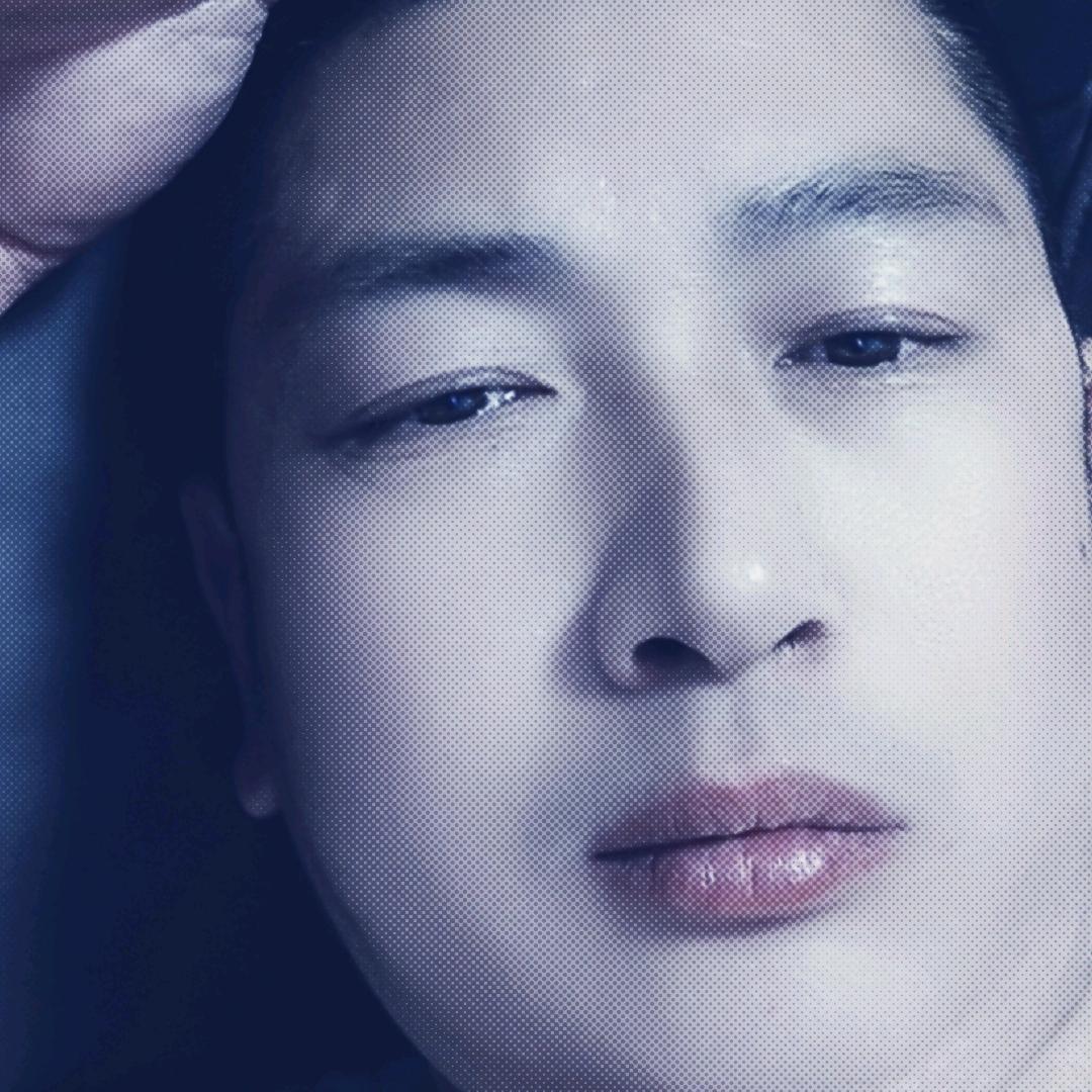 一个不起眼的人《何》