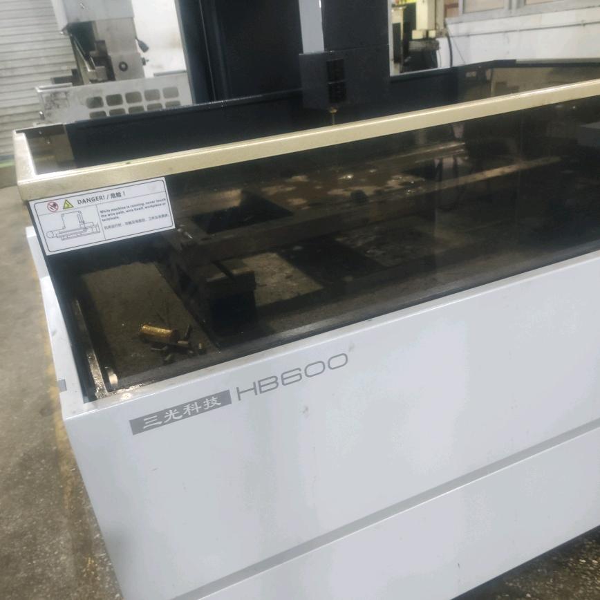 中走丝线切割加工