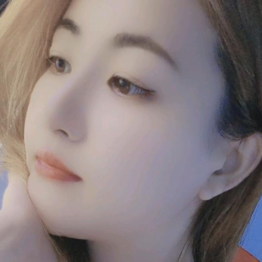 丫头💋💋