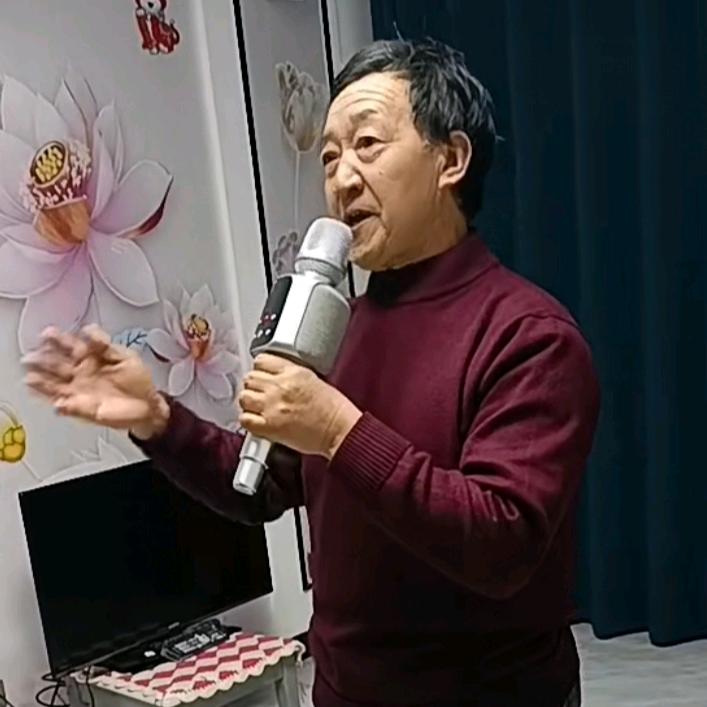爱唱歌的壶口大叔