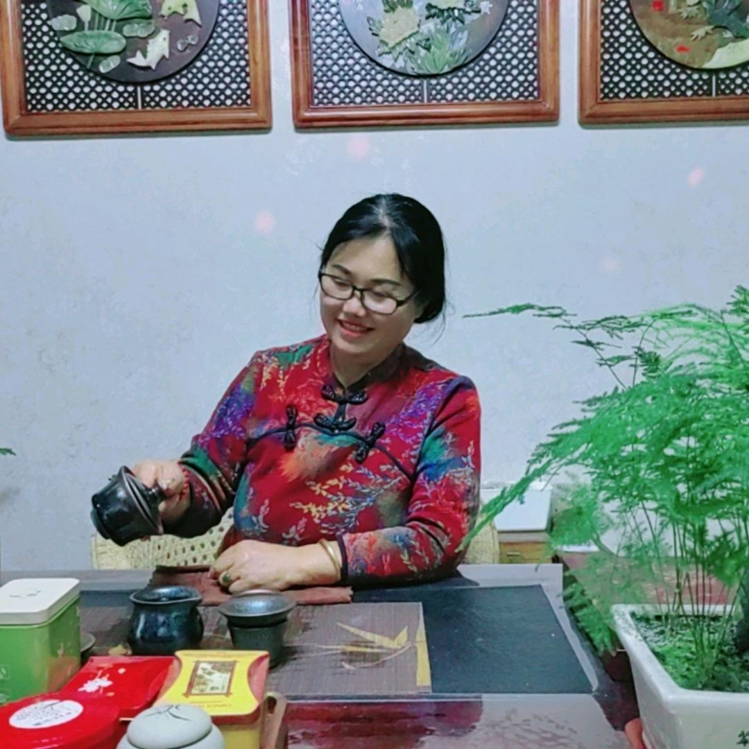 耐姐：爱好手势