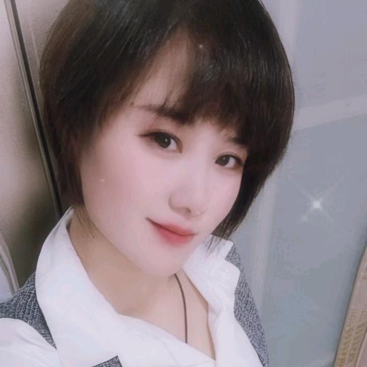 璐璐姐（心中有亮）