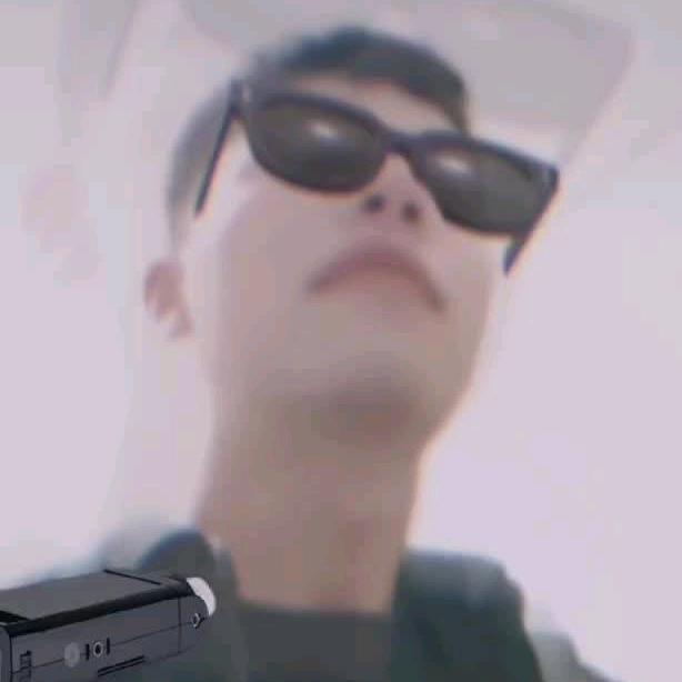 一个达不刘L