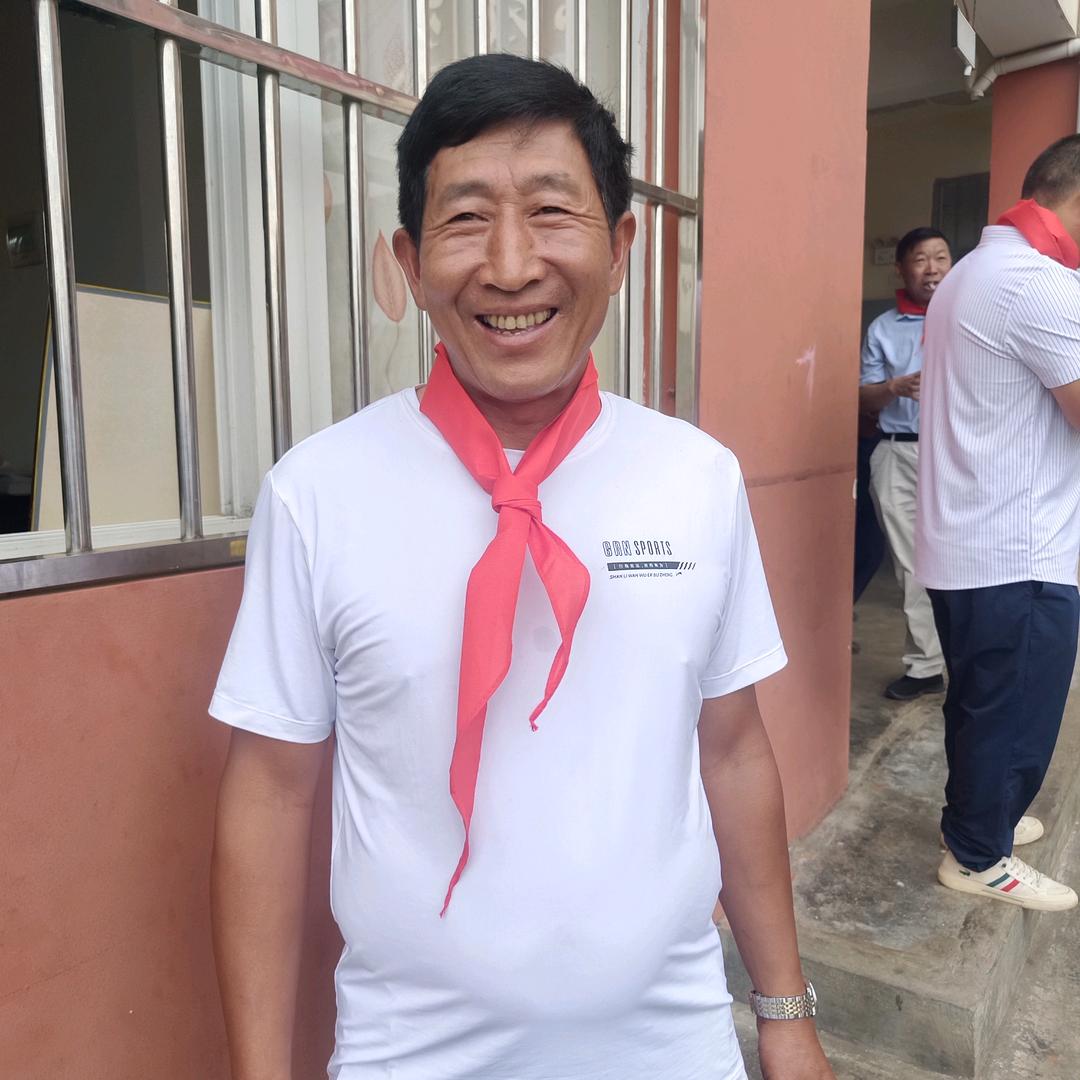 白手起家二哥，