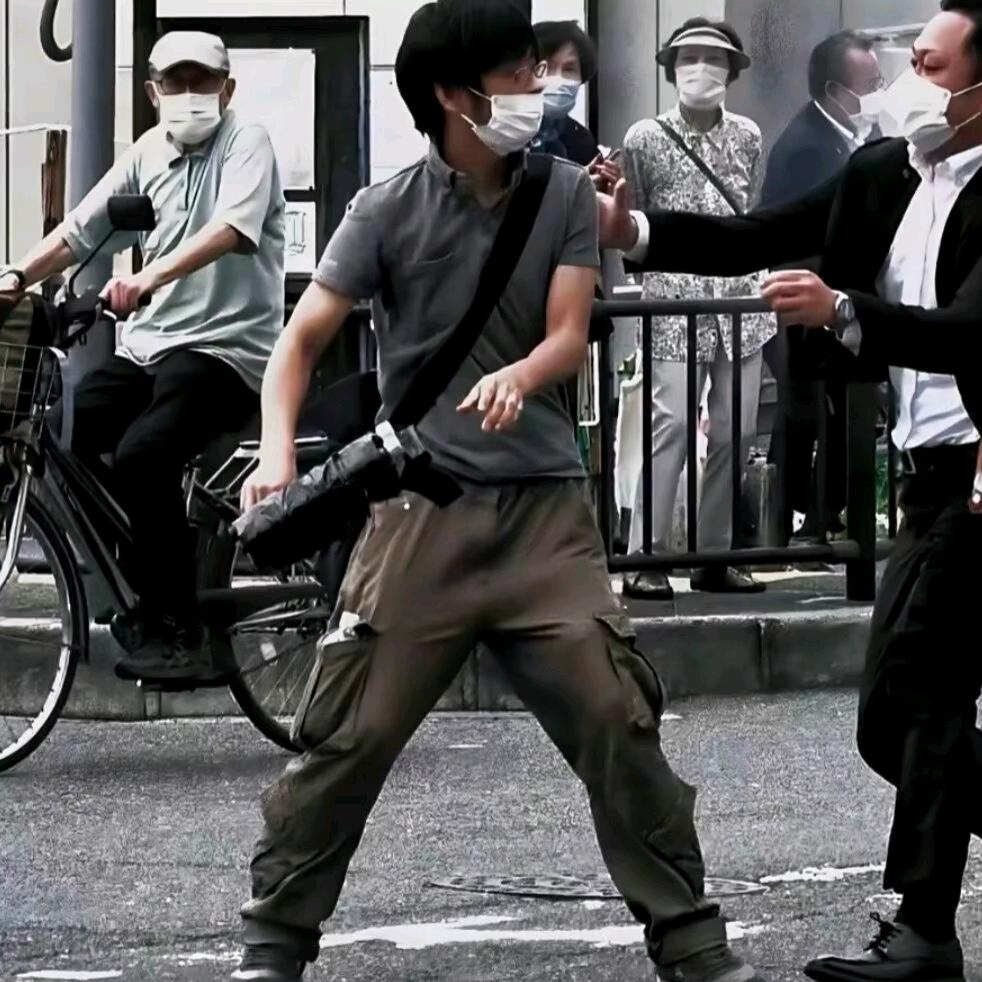 枪神山上