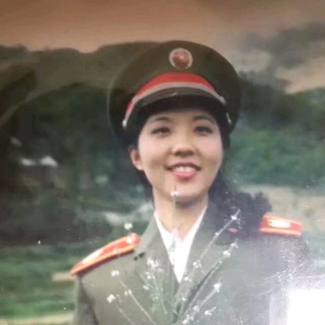 参战女兵~喇叭型的路