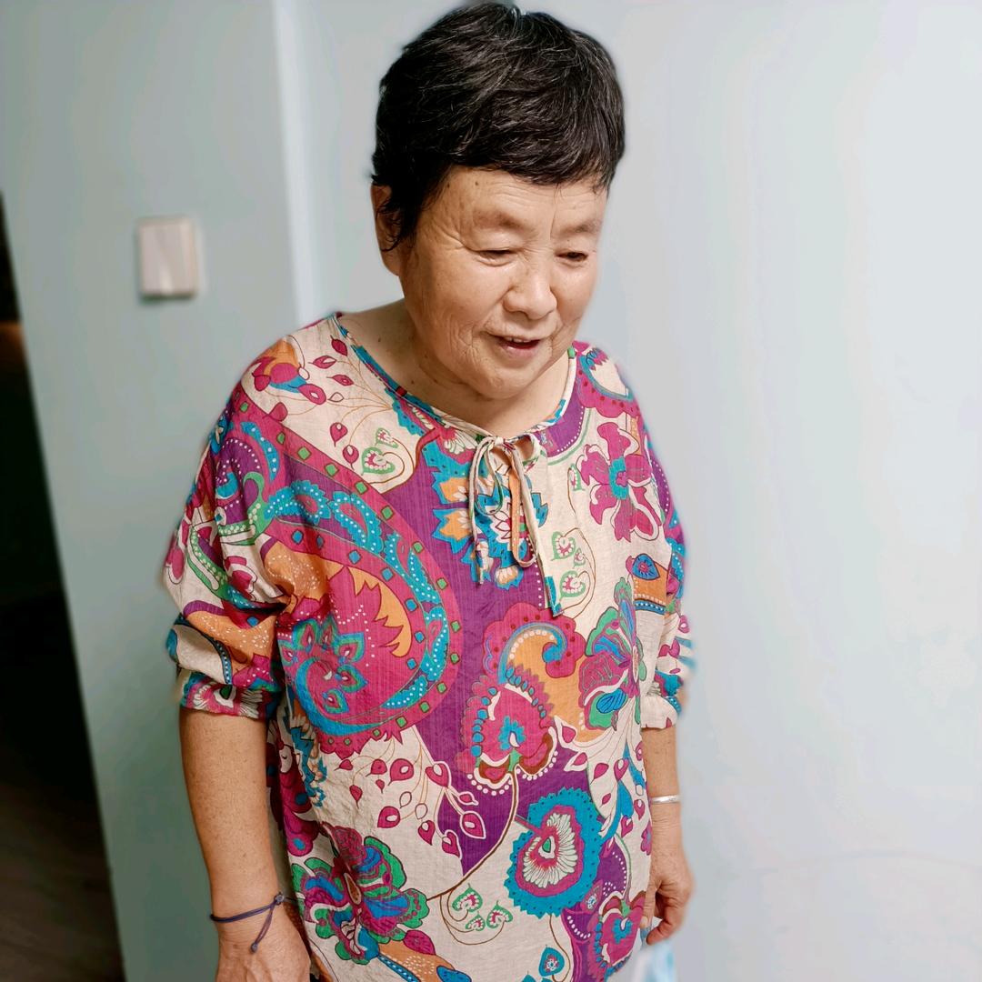 美丽的梁大姐